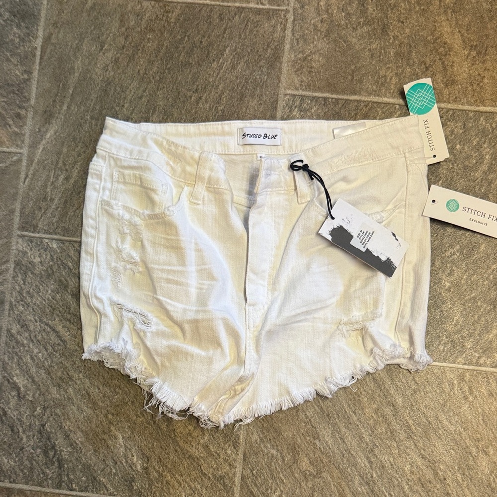 Stitch Fix White Frayed Hem Jean Shorts